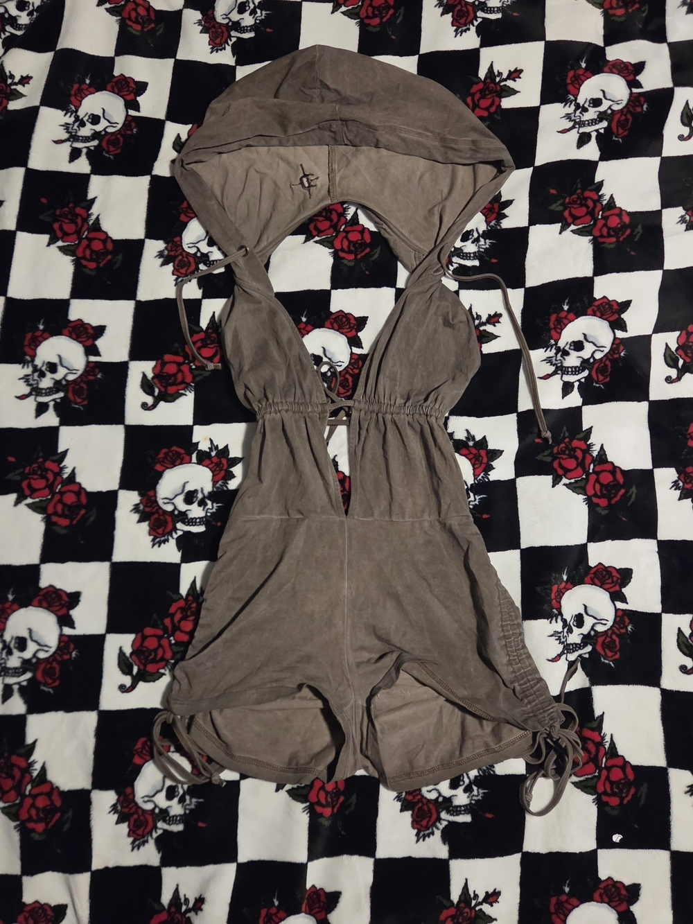 Darker Wavs Downbeat Hooded Romper